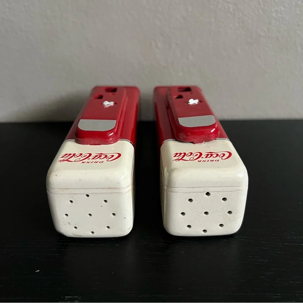 Vintage 1993 Coca Cola Gas Pump Salt Pepper Shakers Set Red White Retro Kitchen